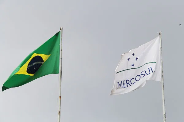 Brasil Suspende Leilão de Importação de Arroz para Controlar Inflação